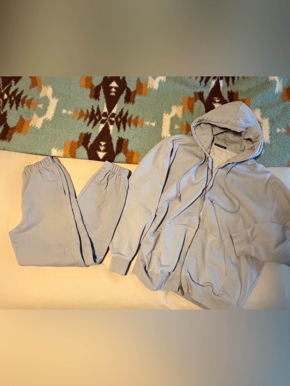 BRANDY MELLVILLE SWEAT SET pants IN A LIGHT BLUE/purple zip up hoodie b2s